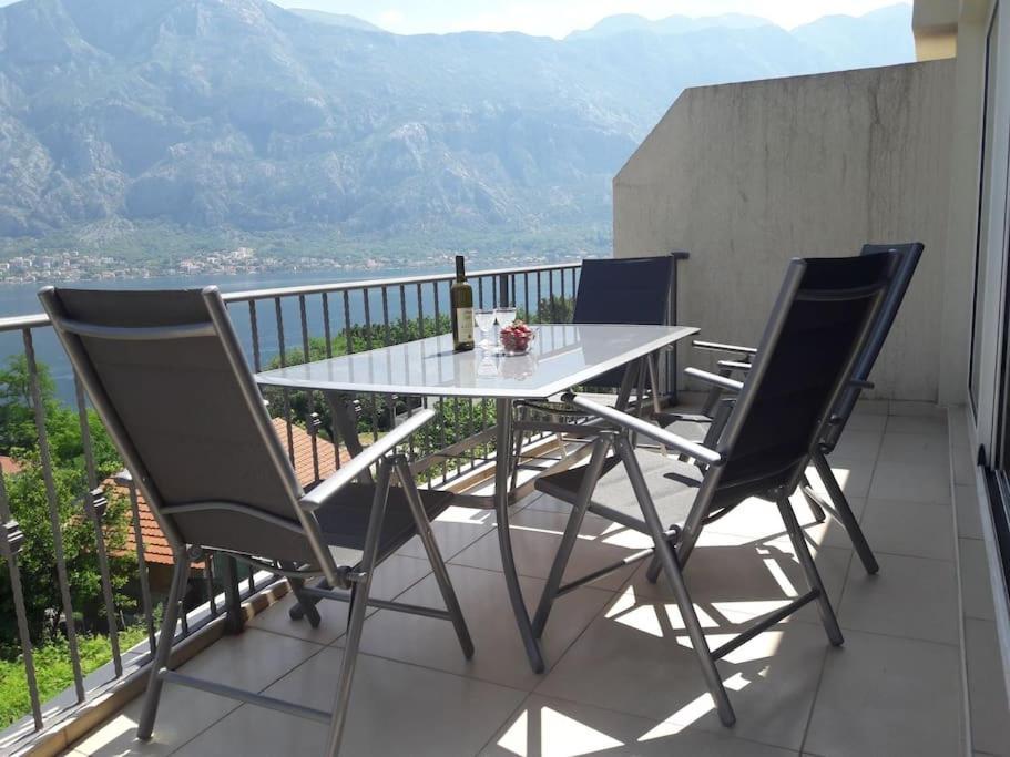2Br Apartment With Pool Kotor Extérieur photo